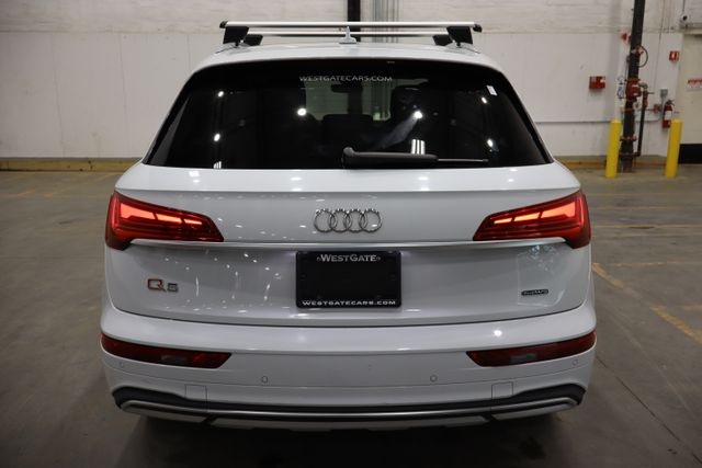 2021 Audi Q5 45 Premium photo 4