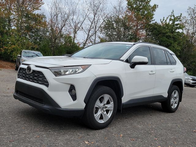 2019 Toyota RAV4 XLE photo 3