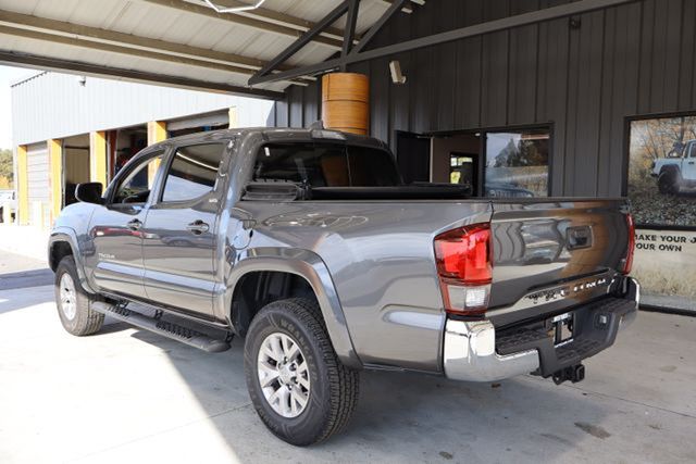 2019 Toyota Tacoma TRD Sport V6 photo 3