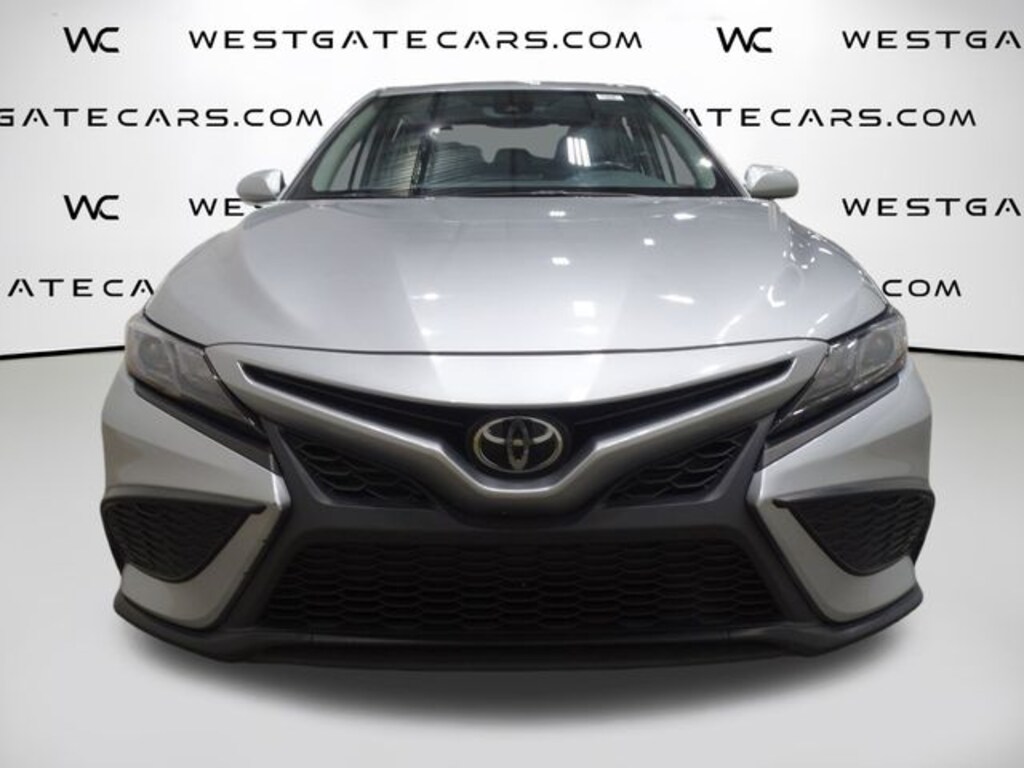 Used 2023 Toyota Camry SE Sedan