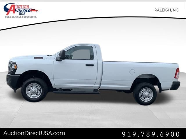 2023 Ram 2500 Tradesman photo 4