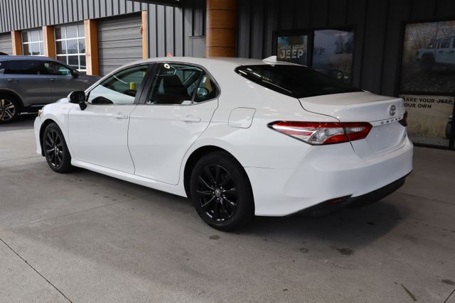 2019 Toyota Camry LE photo 3