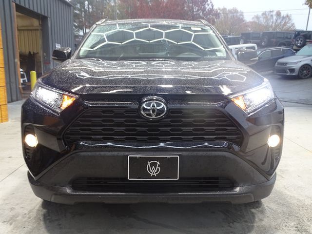 2021 Toyota RAV4 XLE photo 2
