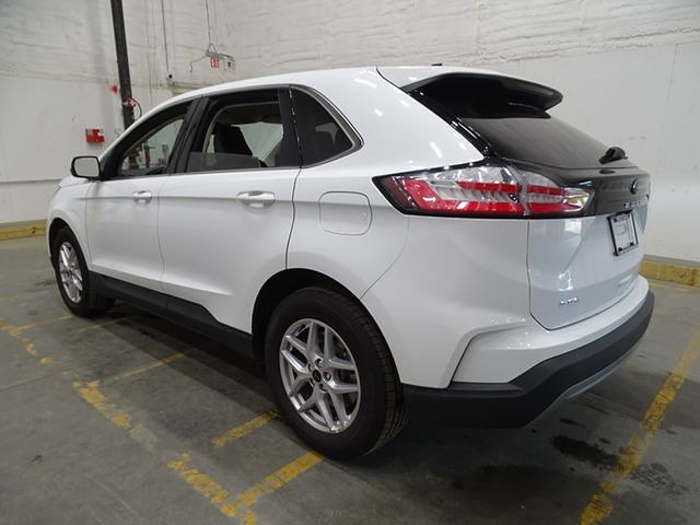 2023 Ford Edge SEL photo 3