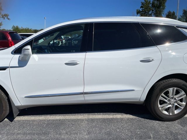 2020 Buick Enclave Essence photo 2