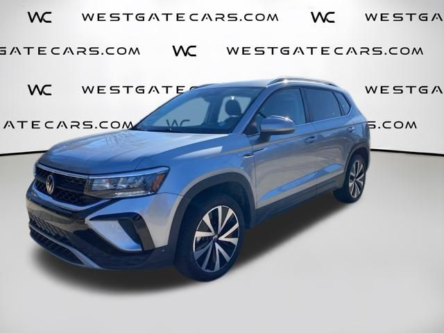 2024 Volkswagen Taos 1.5T SE's photo