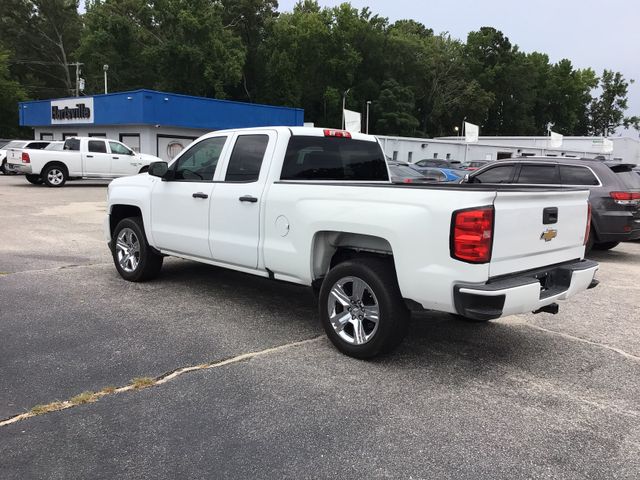 2018 Chevrolet Silverado 1500 Custom photo 4