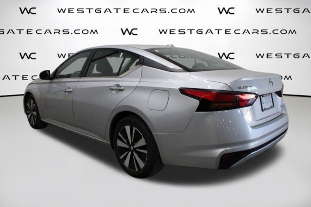 Used 2022 Nissan Altima 2.5 SV Sedan