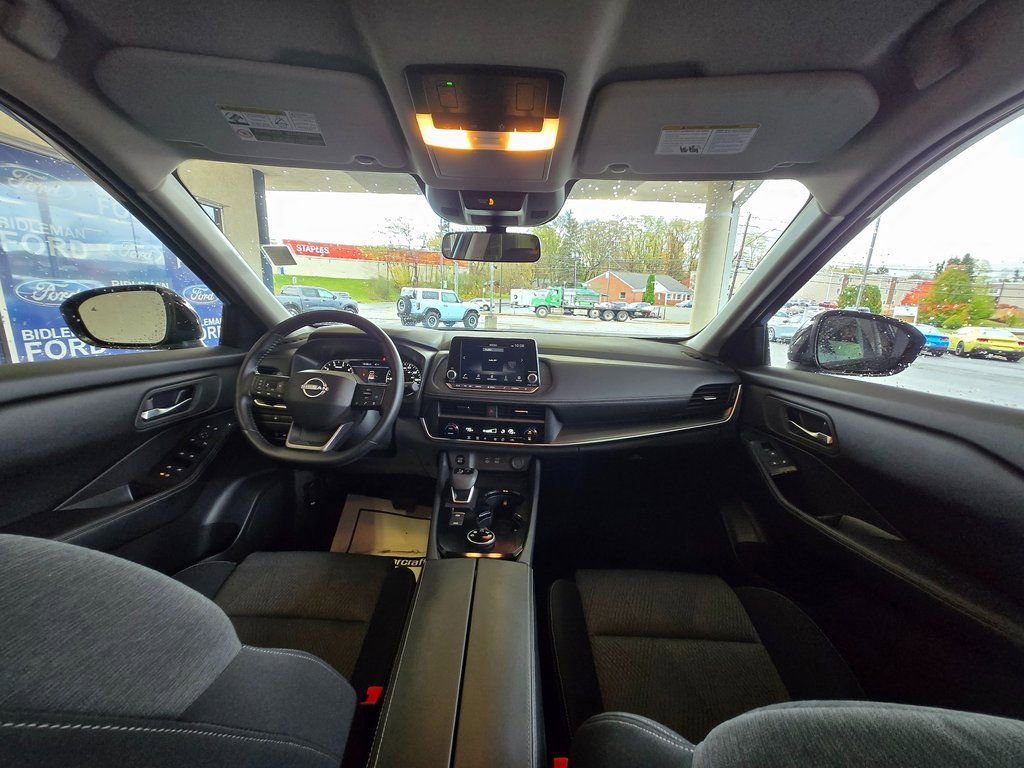 2025 Nissan Rogue SV - Photo 26