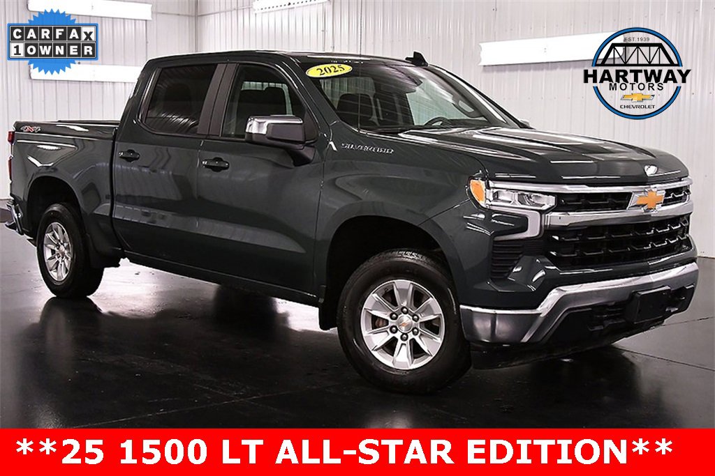 2025 Chevrolet Silverado 1500 LT's photo