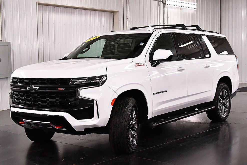 2024 Chevrolet Suburban Z71 photo 3
