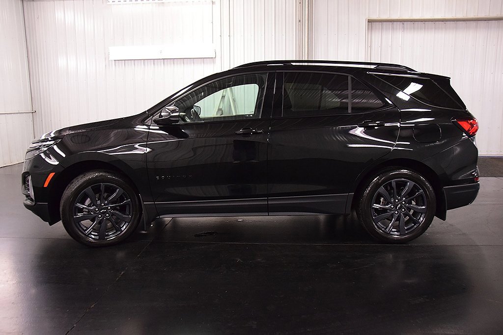 2024 Chevrolet Equinox RS photo 2