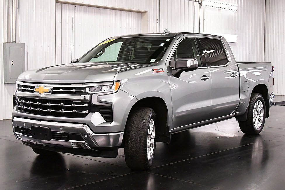 2023 Chevrolet Silverado 1500 LTZ photo 3