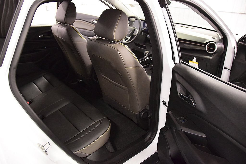 2025 Chevrolet Trax Activ - Photo 29
