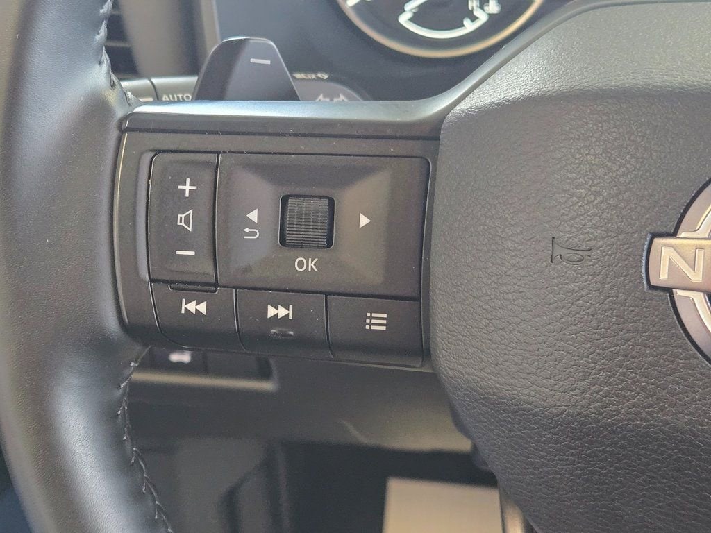 2025 Nissan Rogue SV - Photo 15