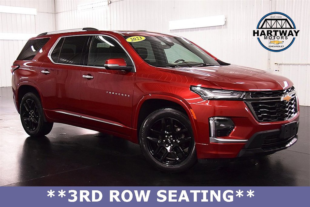 2023 Chevrolet Traverse Premier's photo