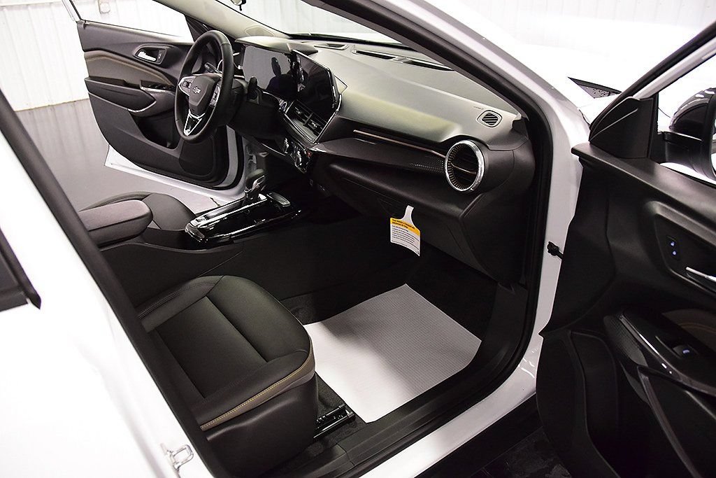 2025 Chevrolet Trax Activ - Photo 28