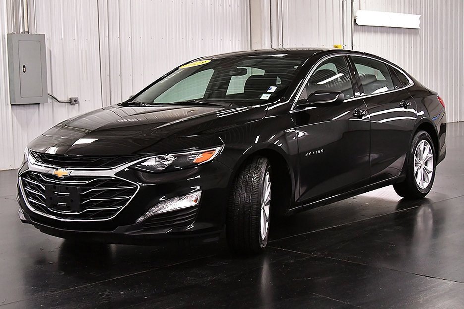 2023 Chevrolet Malibu 1LT photo 3