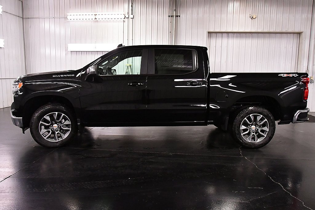 2026 Chevrolet Silverado 1500 LT photo 4