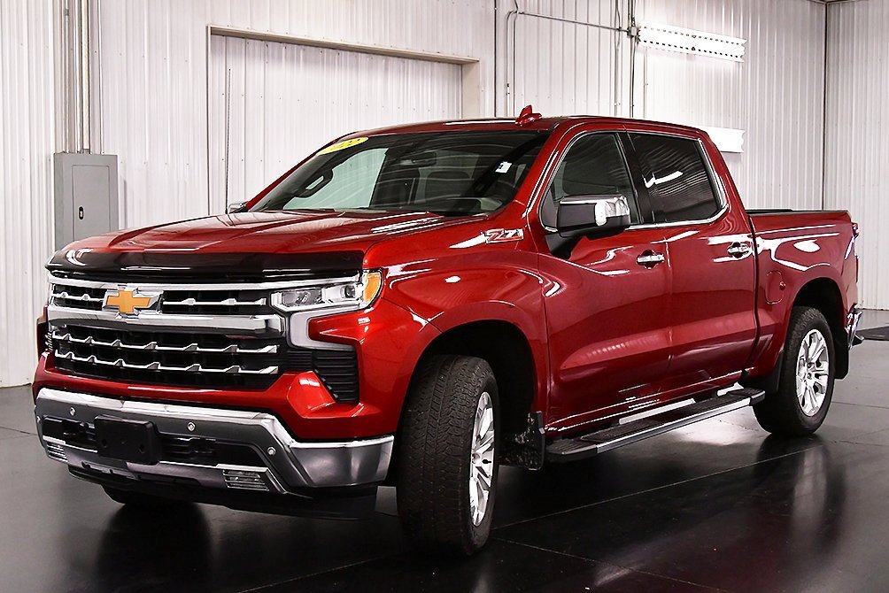 2022 Chevrolet Silverado 1500 LTZ photo 3