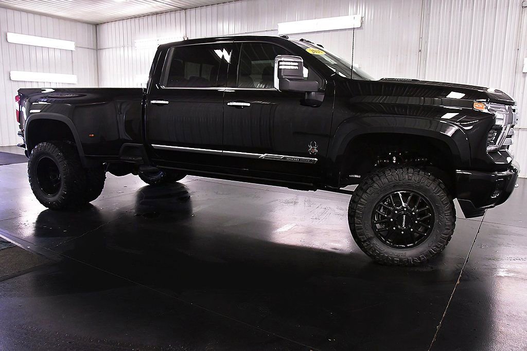 2026 Chevrolet Silverado 3500 HD High Country - Photo 8
