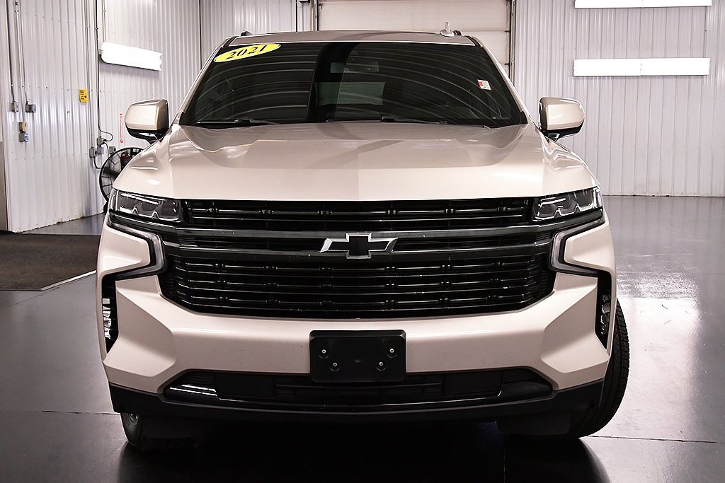 2021 Chevrolet Suburban RST photo 2