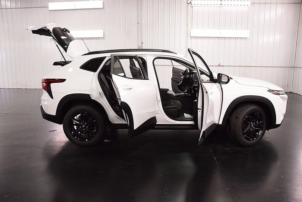 2025 Chevrolet Trax Activ - Photo 32