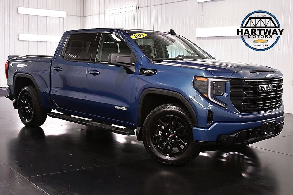 2025 GMC Sierra Elevation 4WD Crew Cab Short Box's photo