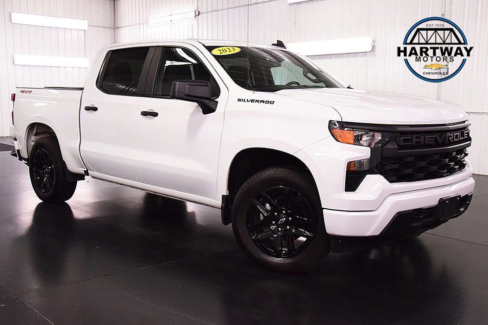 2023 Chevrolet Silverado 1500 Custom 4WD Crew Cab Short Box's photo
