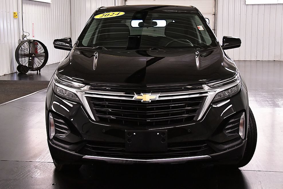 2024 Chevrolet Equinox LT - Photo 2
