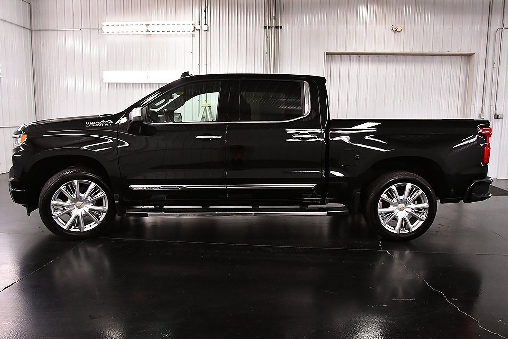 2024 Chevrolet Silverado 1500 High Country photo 4