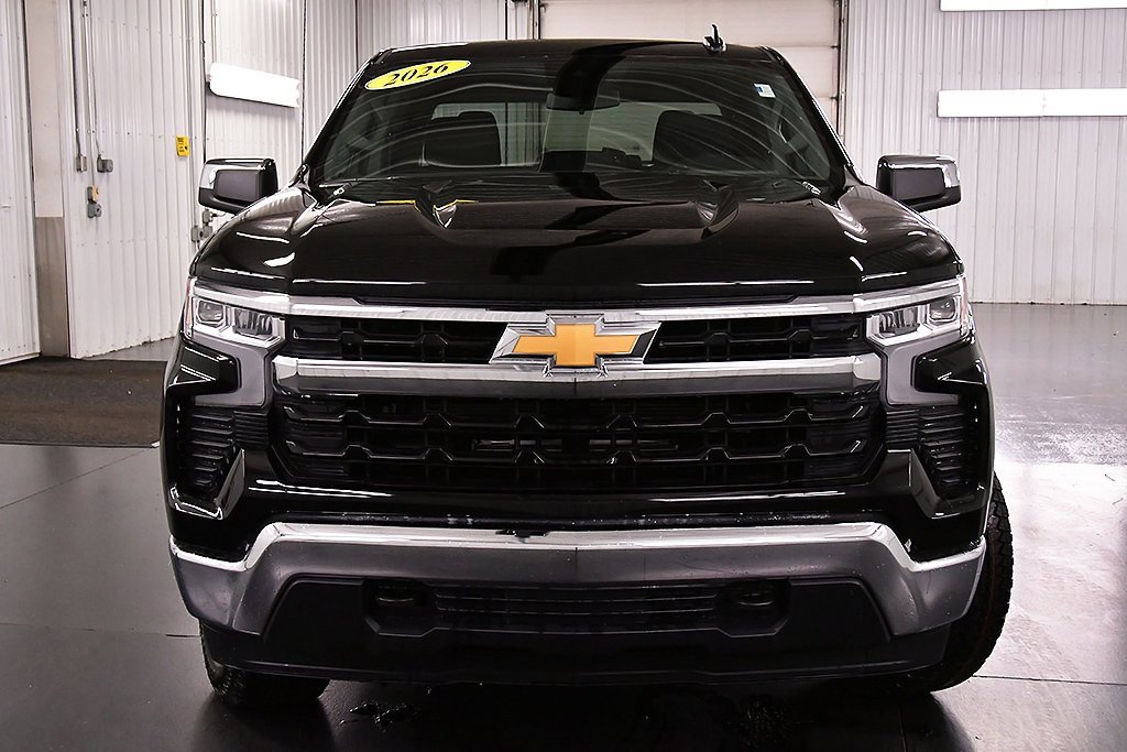 2026 Chevrolet Silverado 1500 LT photo 2
