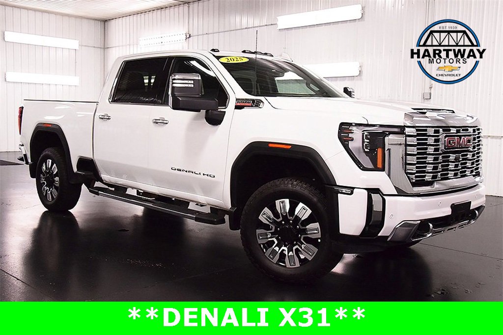 2025 GMC Sierra 2500HD Denali's photo