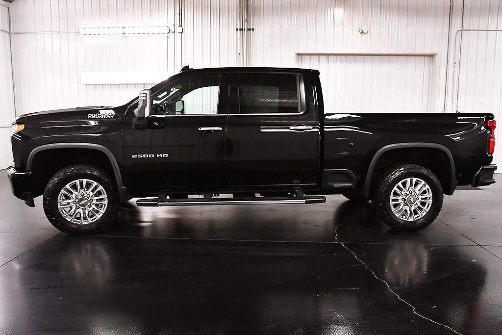 2022 Chevrolet Silverado 2500HD High Country photo 4