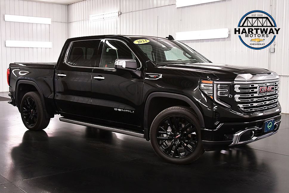 2024 GMC Sierra Denali 4WD Crew Cab Short Box's photo