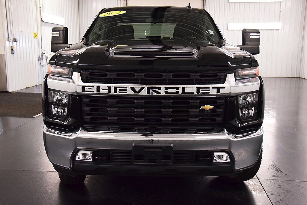 Used 2022 Chevrolet Silverado 2500HD LT with VIN 1GC4YNE70NF221860 for sale in Medina, NY