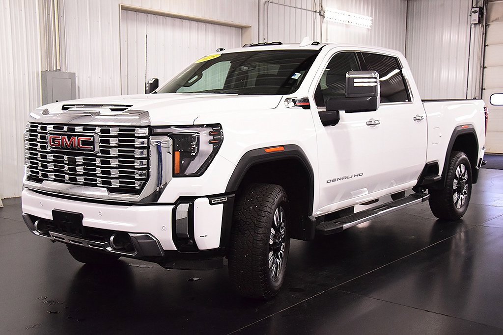 2025 Gmc Sierra 2500 HD Denali photo 3