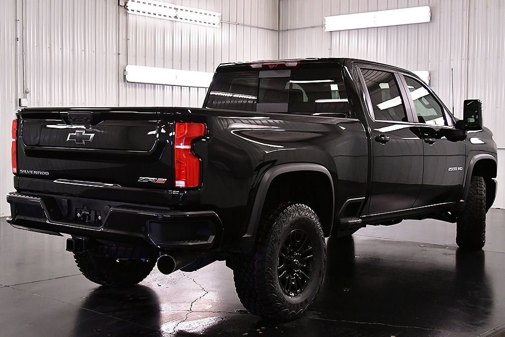 2026 Chevrolet Silverado 2500 HD ZR2 - Photo 7