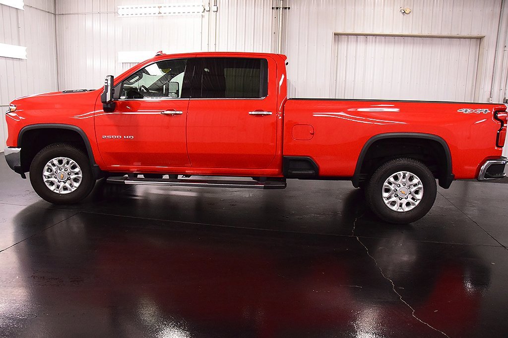 2024 Chevrolet Silverado 2500HD LTZ photo 4