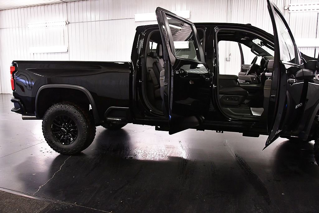 2026 Chevrolet Silverado 2500 HD ZR2 - Photo 34