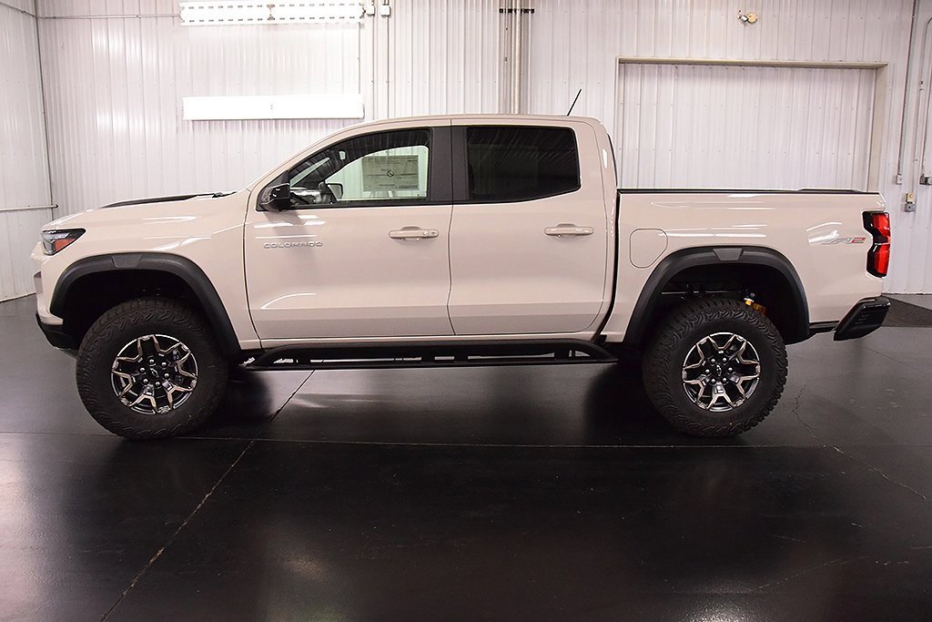 2026 Chevrolet Colorado ZR2 photo 4