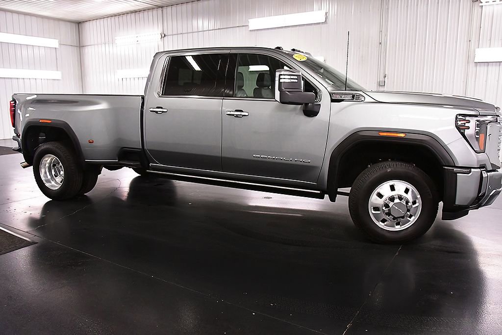 2025 GMC Sierra 3500HD Denali - Photo 8