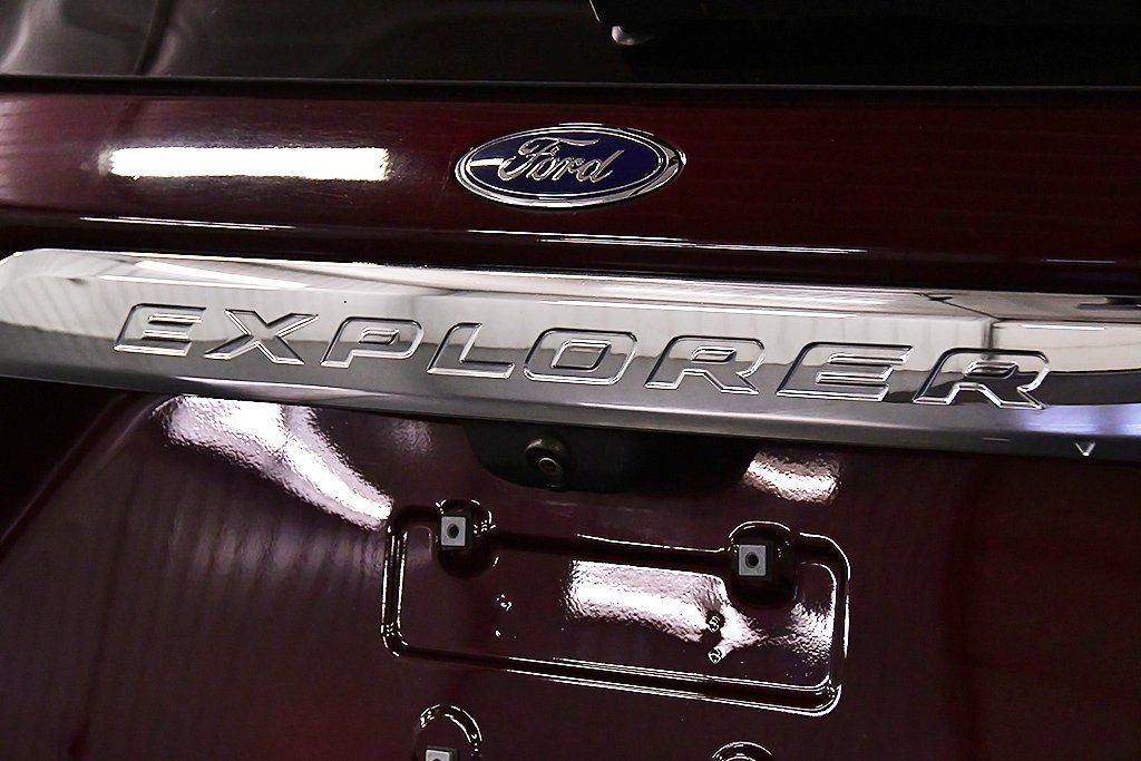 2022 Ford Explorer XLT - Photo 10