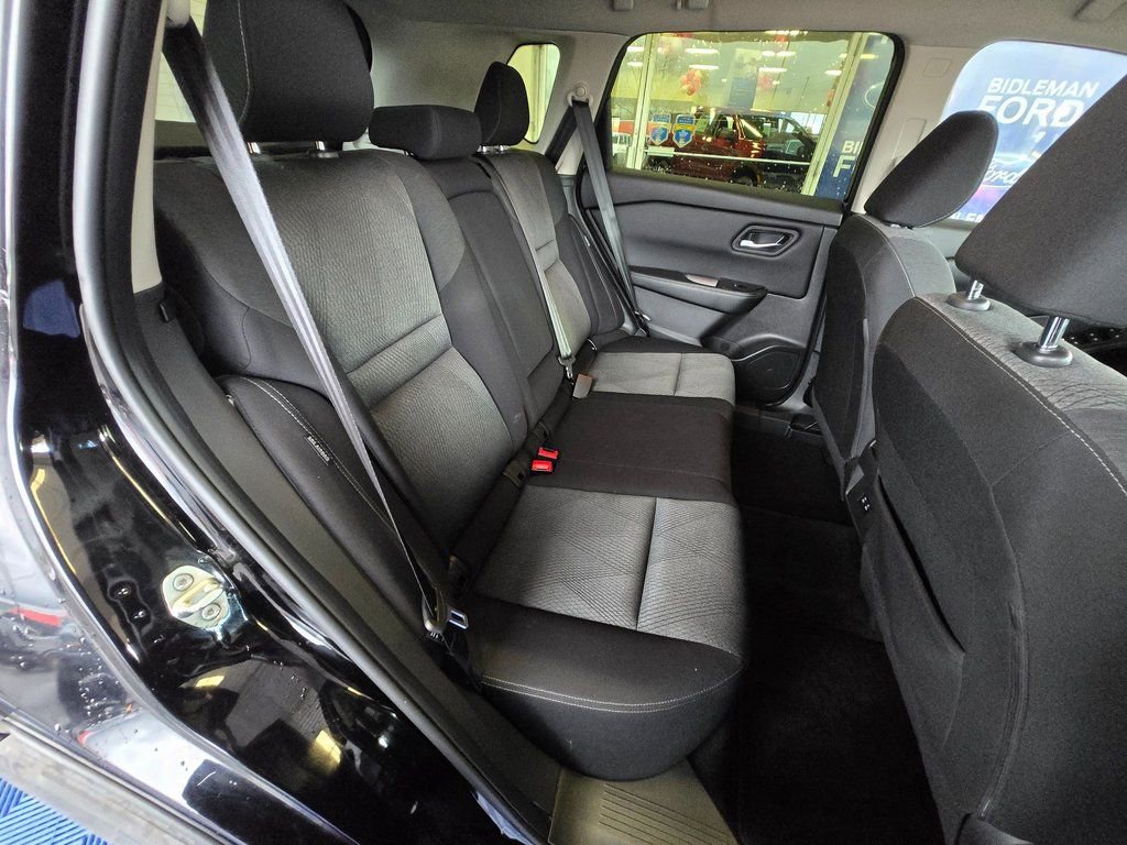 2025 Nissan Rogue SV - Photo 24