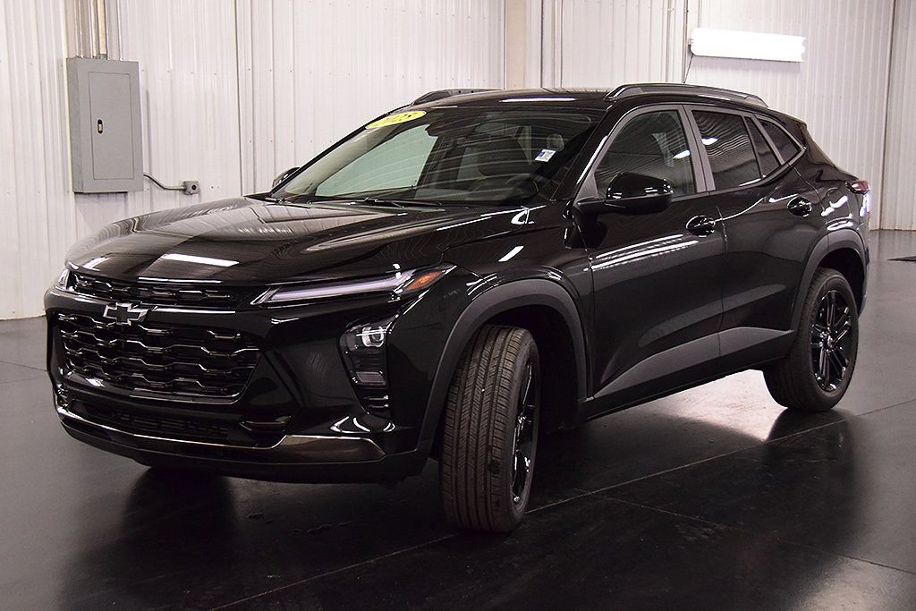 2025 Chevrolet Trax Activ - Photo 3