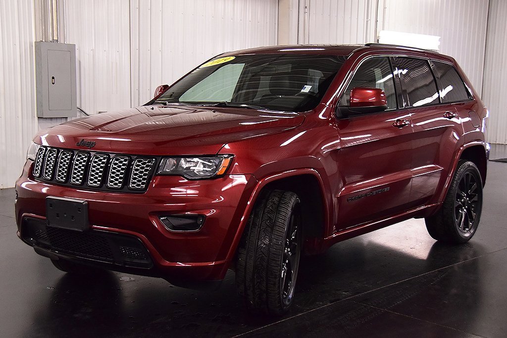 2019 Jeep Grand Cherokee Altitude photo 3