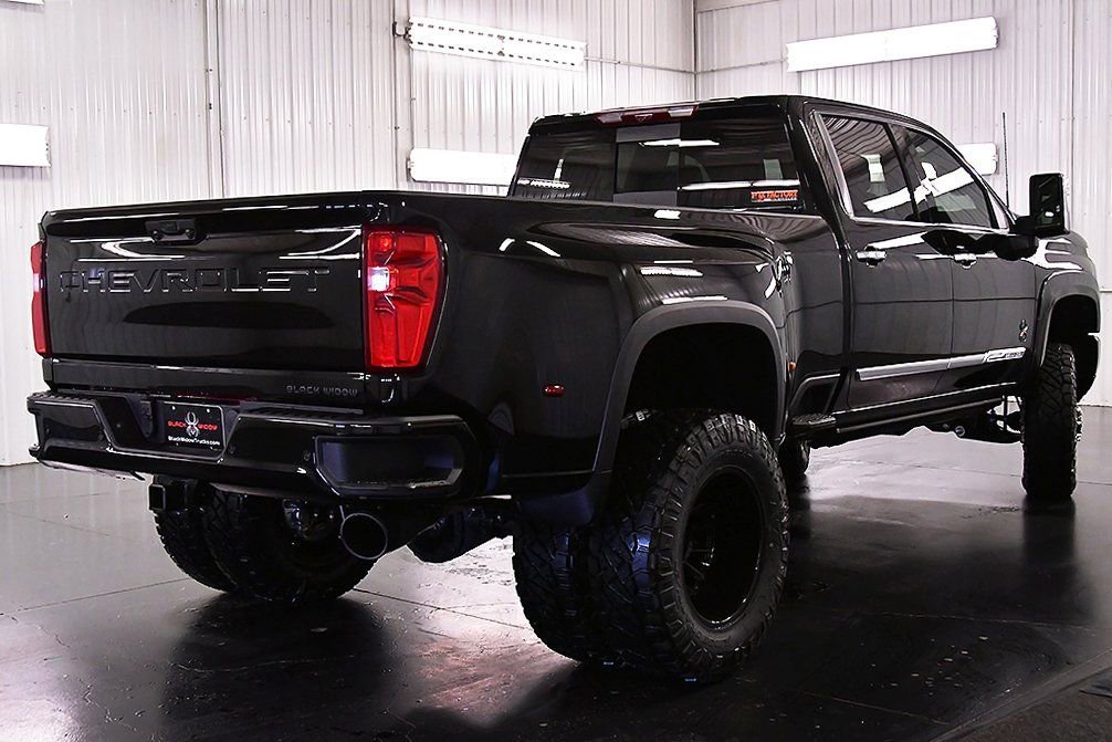 2026 Chevrolet Silverado 3500 HD High Country - Photo 7