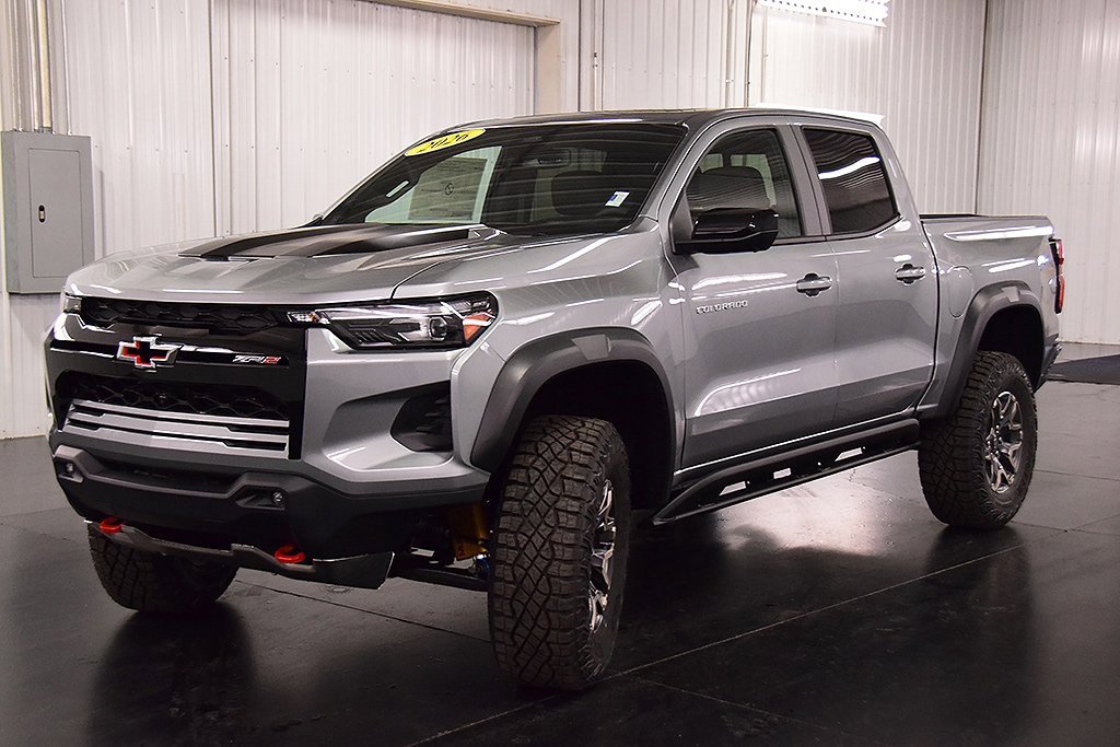 2026 Chevrolet Colorado ZR2 photo 3