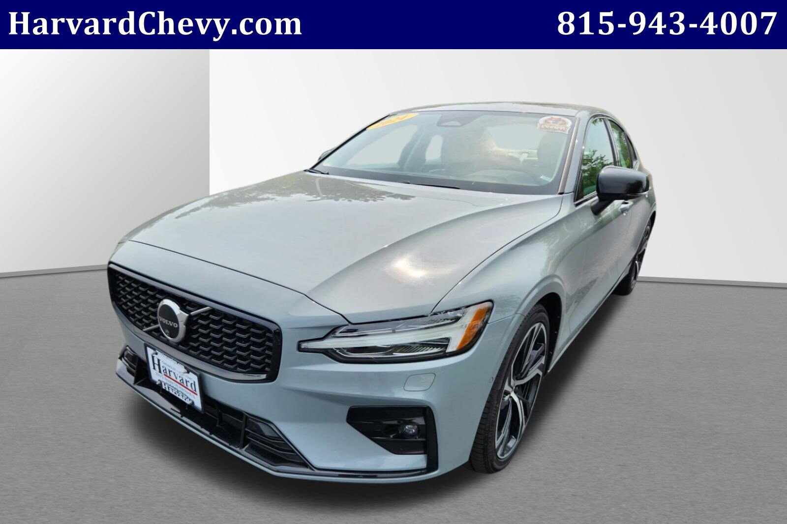 2024 Volvo S60 B5 Plus photo 2