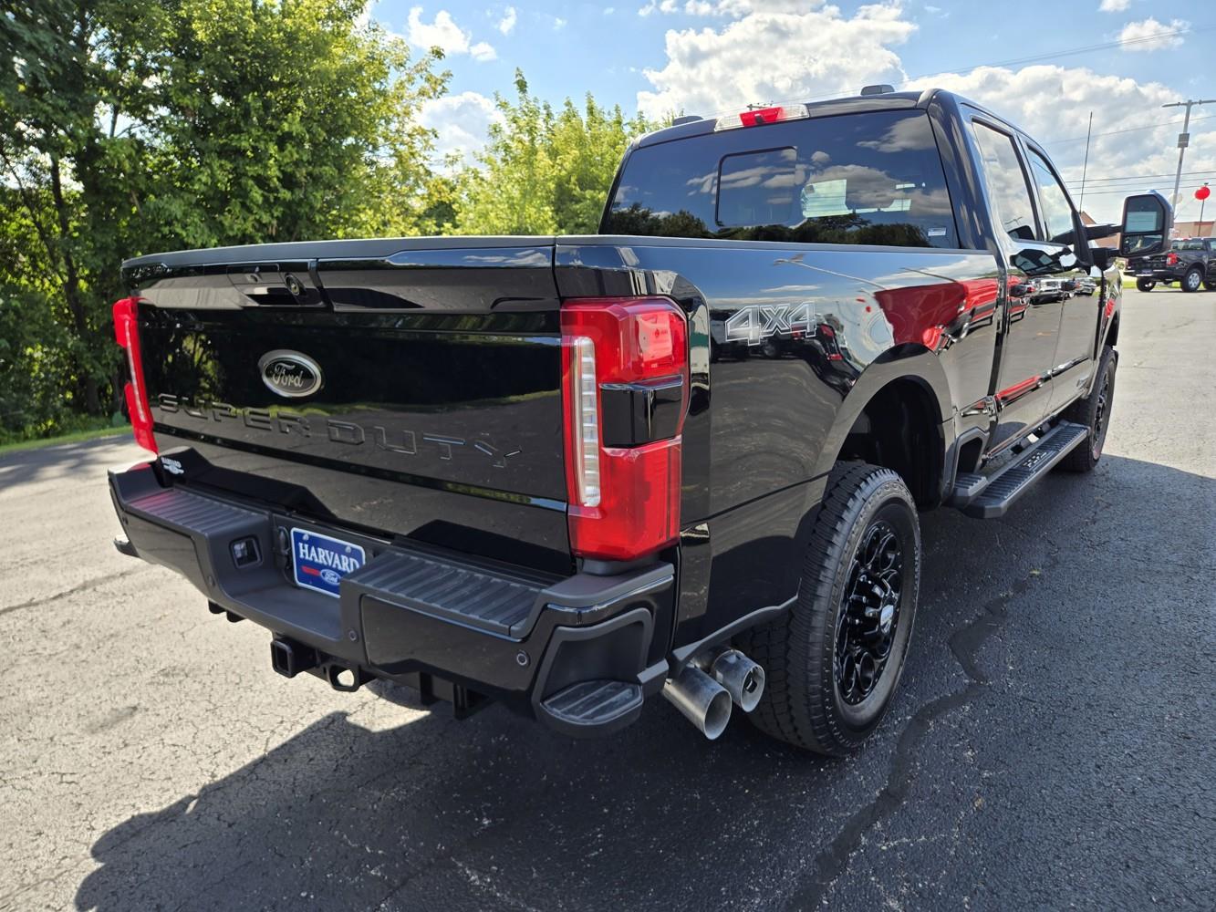 2026 Ford F-350 Lariat photo 3